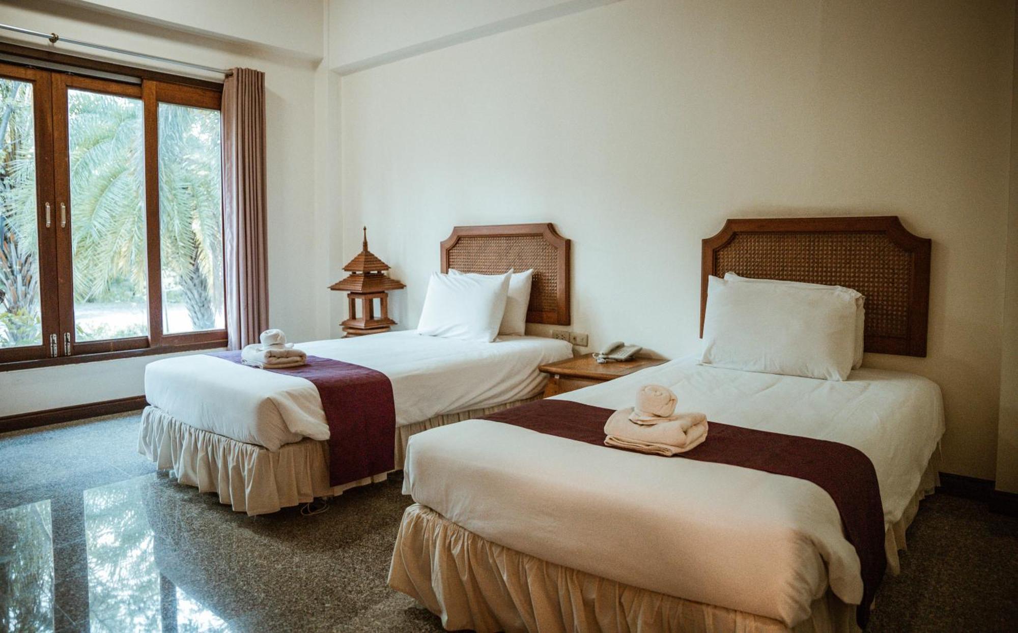 Tak Andaman Resort & Hotel Екстериор снимка