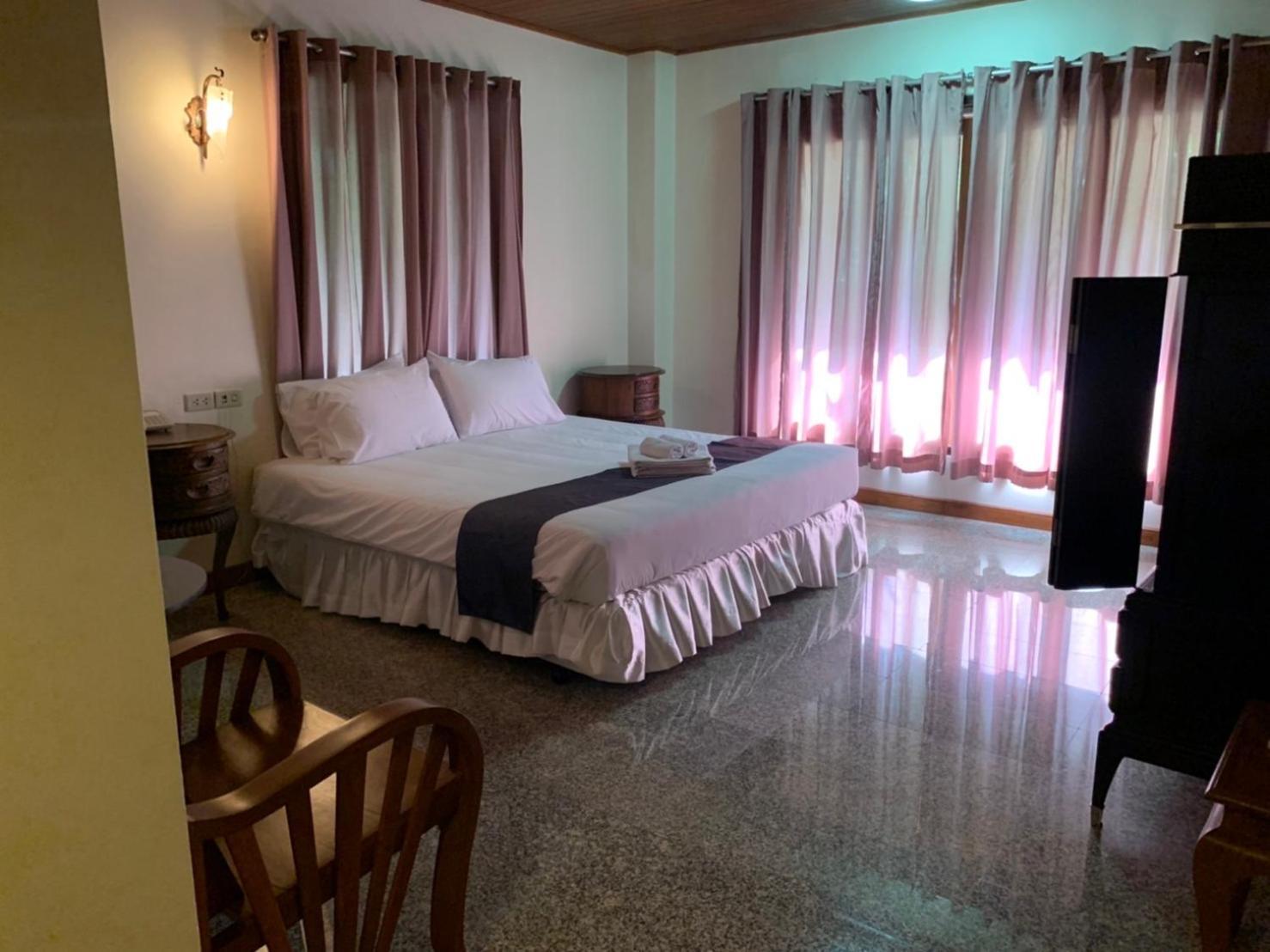 Tak Andaman Resort & Hotel Екстериор снимка