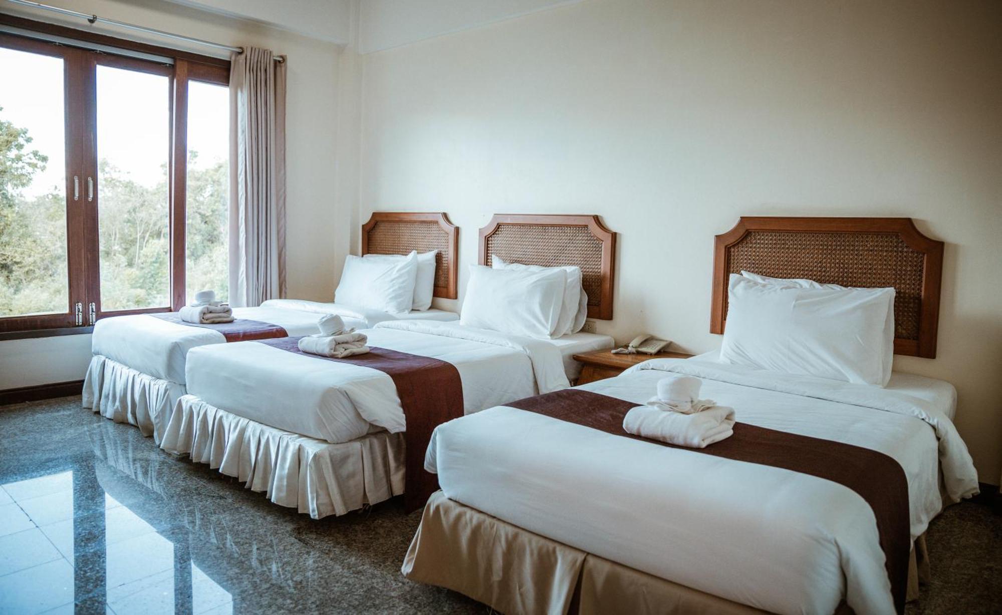 Tak Andaman Resort & Hotel Екстериор снимка