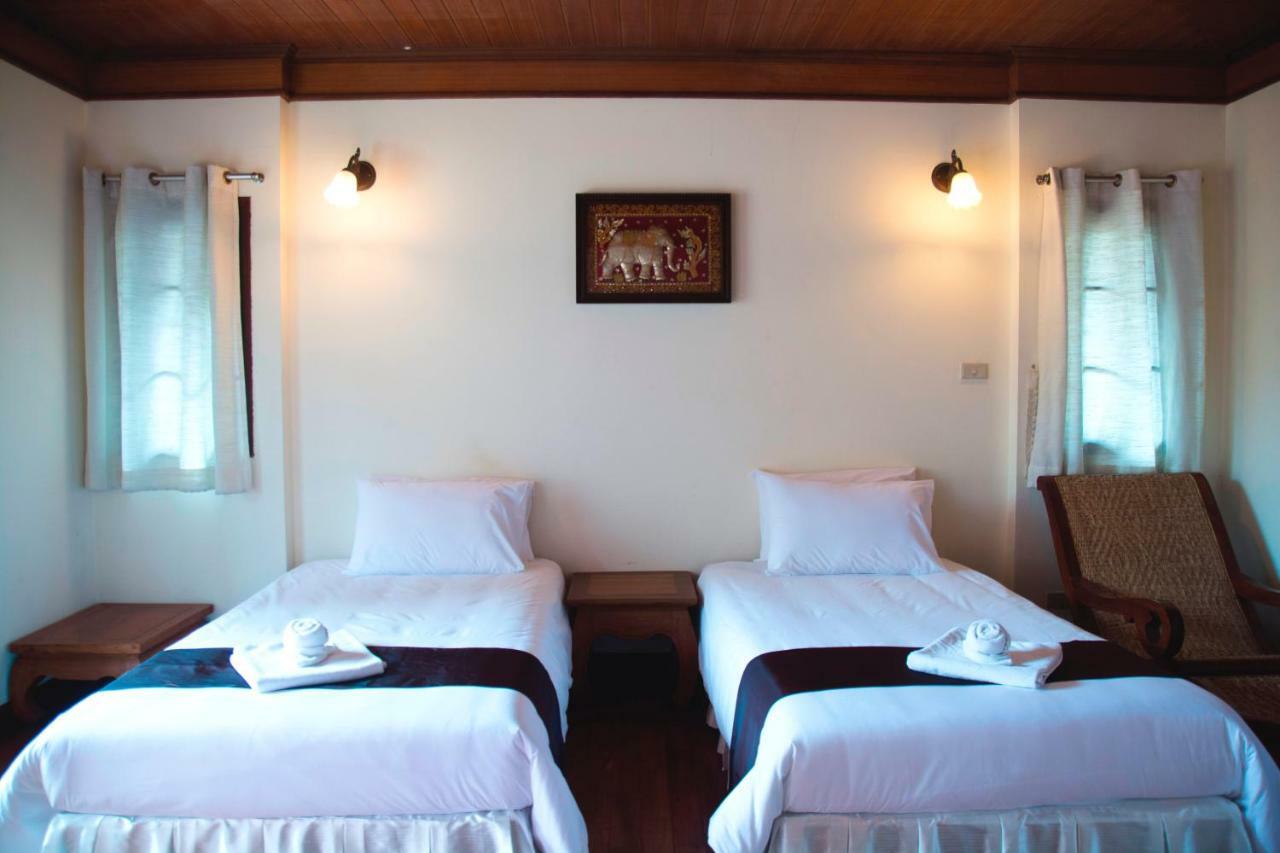 Tak Andaman Resort & Hotel Екстериор снимка